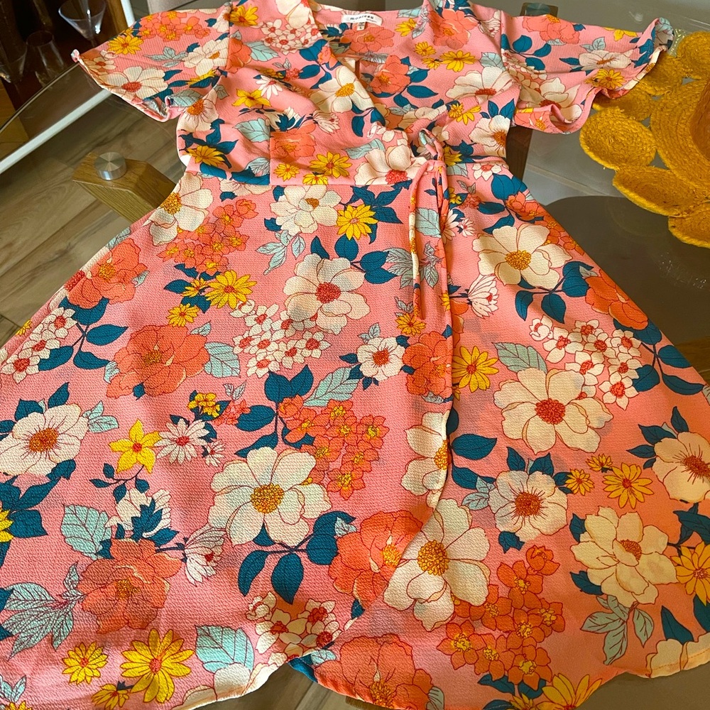 🌸🌸Monteau midi dress Size L🌸🌸